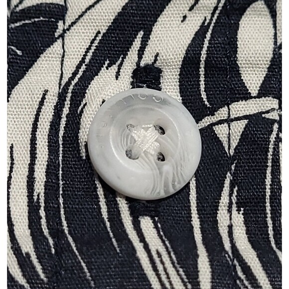 Columbia Rapid Rivers Regular Fit Button Up Size Medium Tropical Hawaiian NWOT - Picture 6 of 9